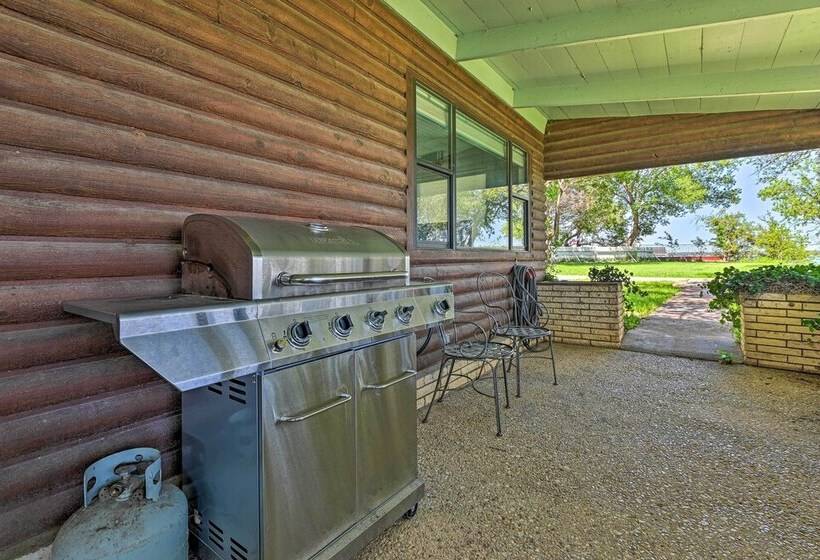 Lakefront Brownwood Home W/ Private Boat Dock