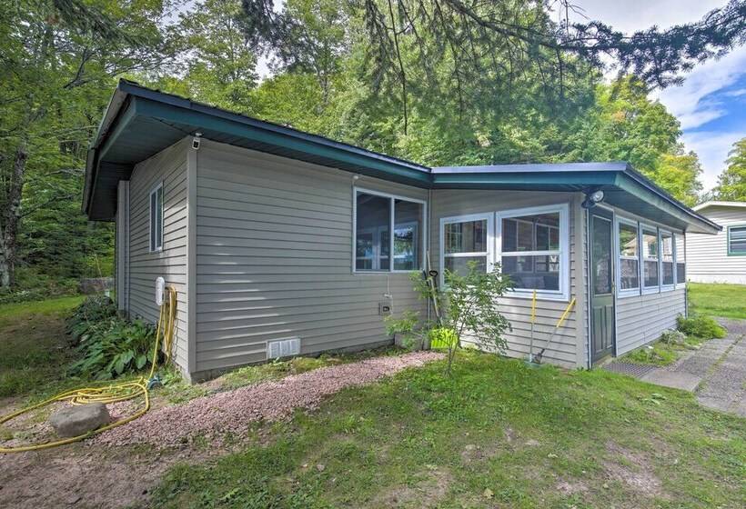 Lakefront Family Escape W/ Views, Dock, & Kayaks!