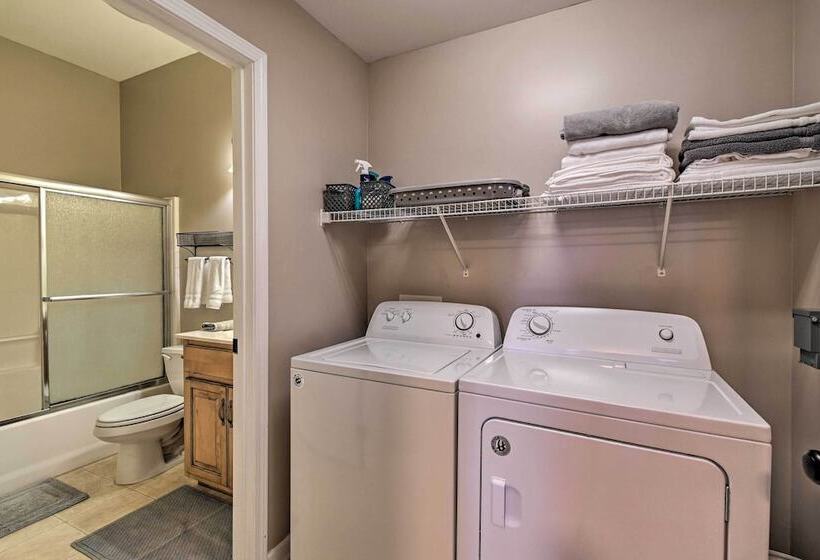 Lakefront Retreat W/ Views, Near Mammoth Cave!