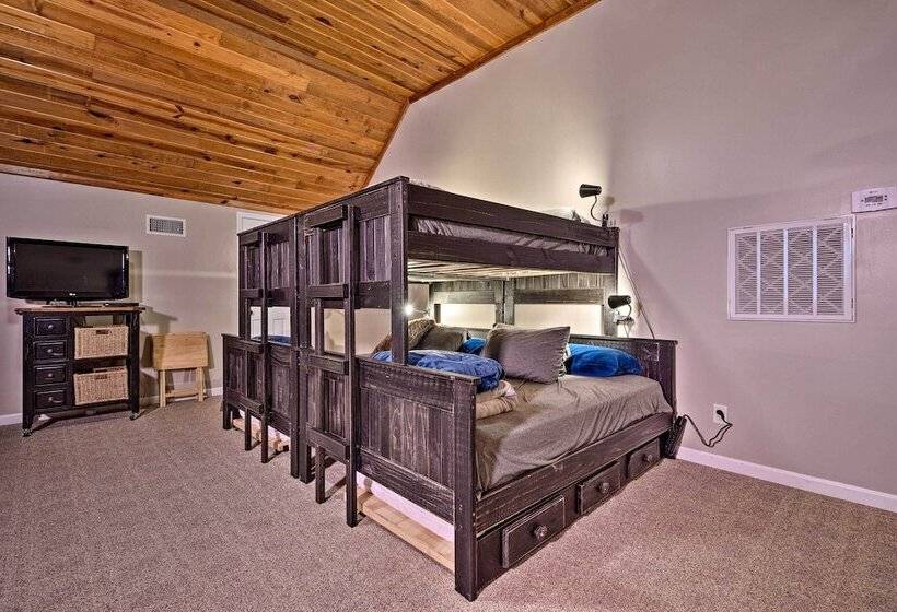 Lakefront Retreat W/ Views, Near Mammoth Cave!