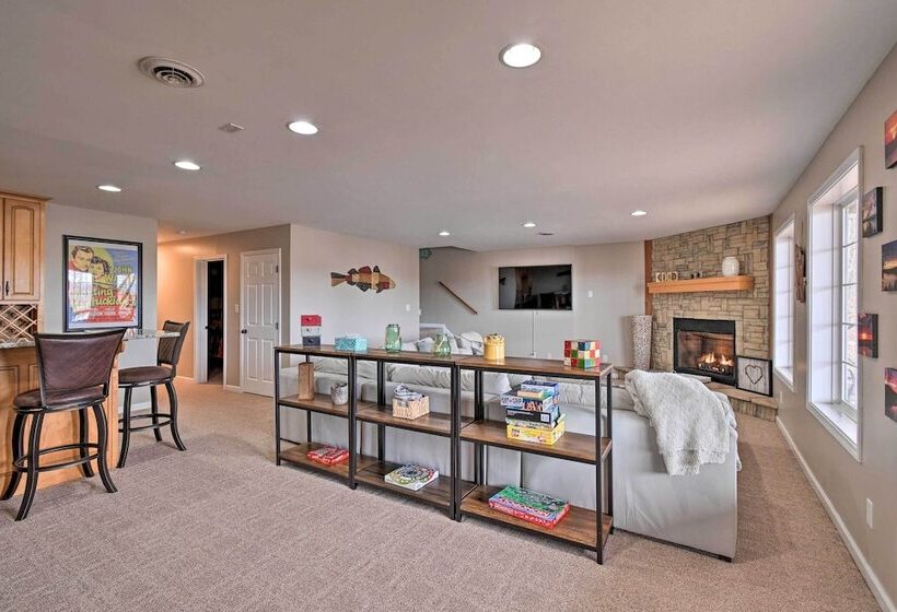 Lakefront Retreat W/ Views, Near Mammoth Cave!