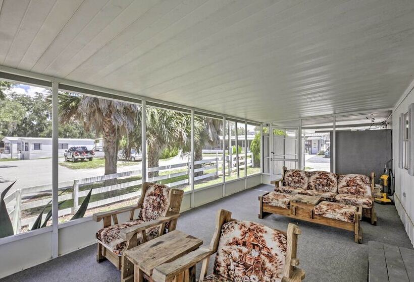 Lakeside Silver Springs Cabin W/ On Site Boat Ramp