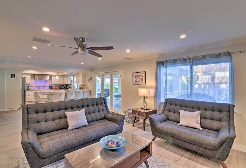 Las Vegas House W/ Pool & Hot Tub 1 Mi To Strip!