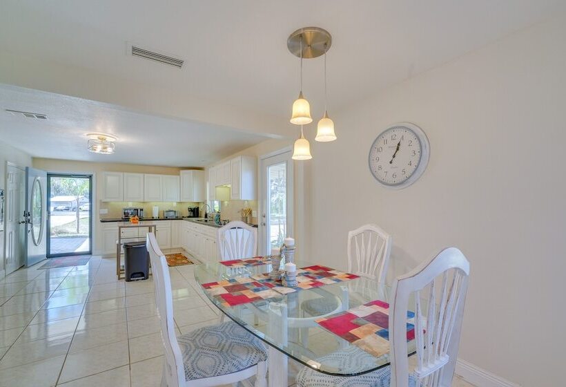 Laurel On The Lakes  Floral City Escape W/ Canoe!