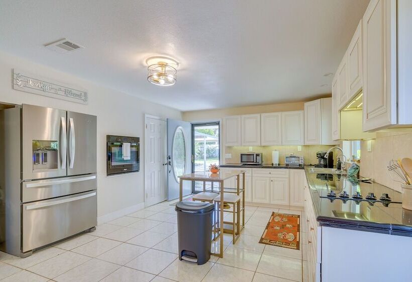 Laurel On The Lakes  Floral City Escape W/ Canoe!