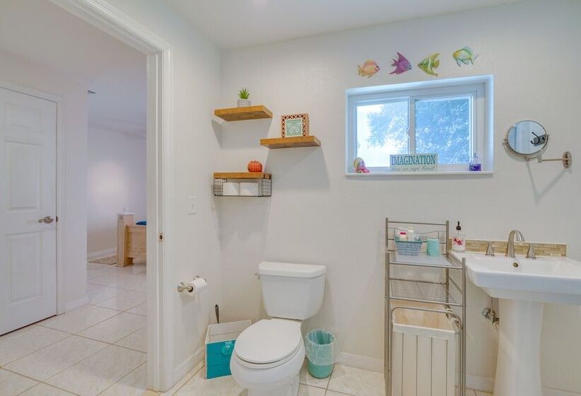 Laurel On The Lakes  Floral City Escape W/ Canoe!