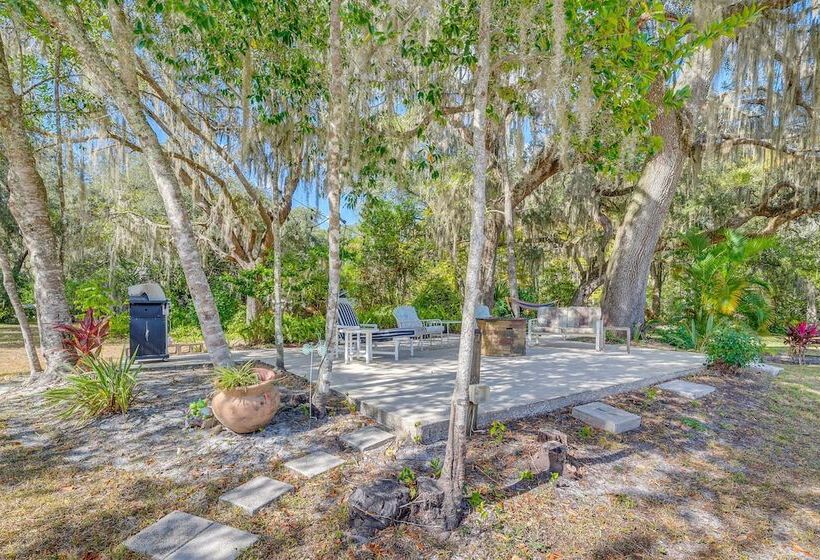 Laurel On The Lakes  Floral City Escape W/ Canoe!