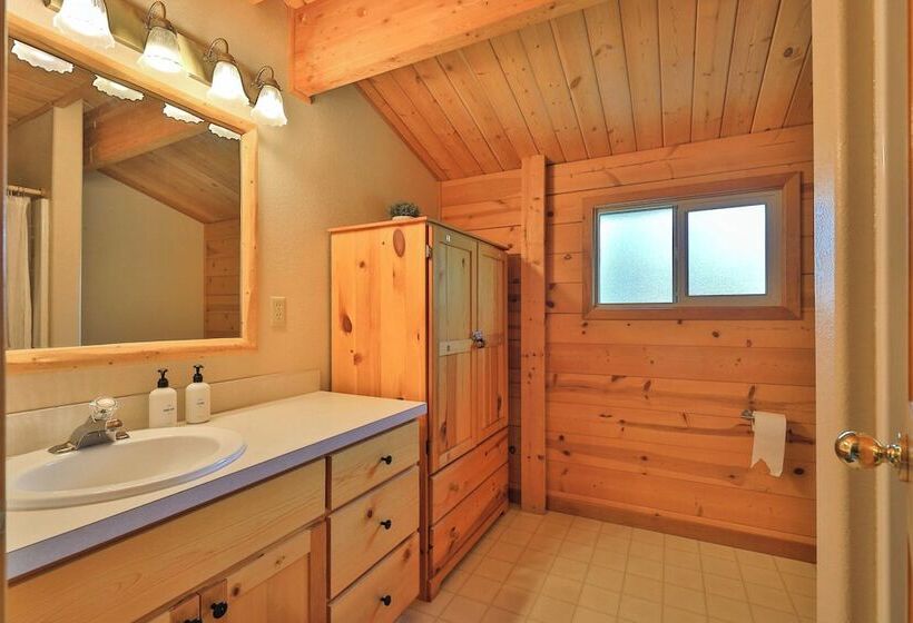 Leavenworth Cabin 3 Mi To Lake Wenatchee: Hot Tub!