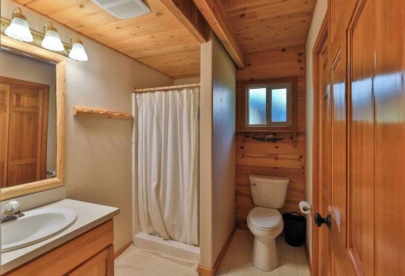 Leavenworth Cabin 3 Mi To Lake Wenatchee: Hot Tub!