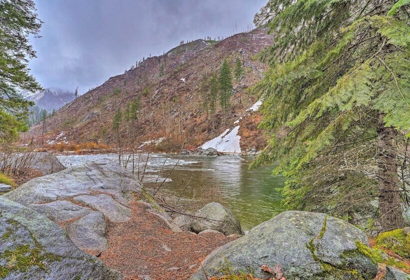Leavenworth Cabin 3 Mi To Lake Wenatchee: Hot Tub!