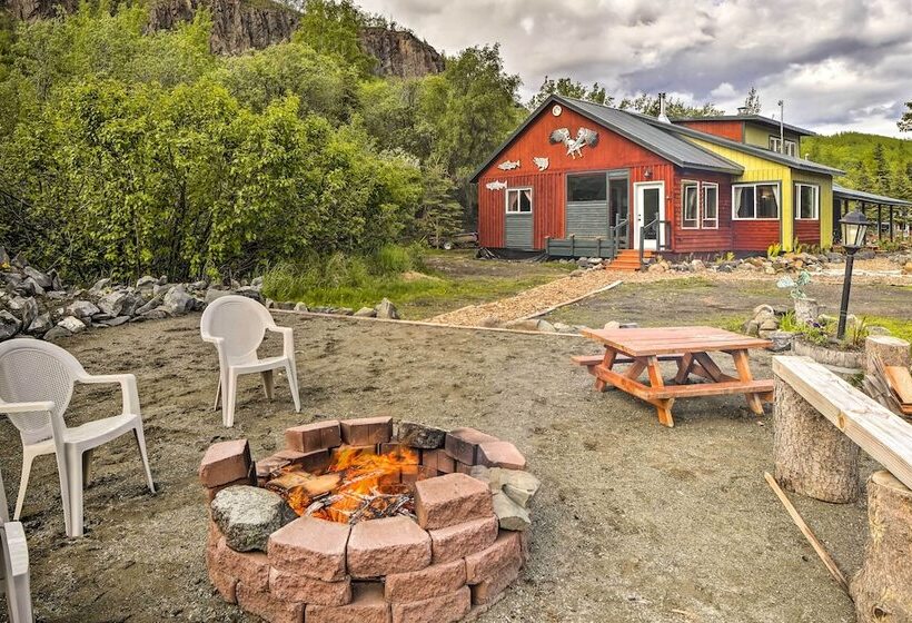 Lodge 88    Steps To Weiner Lake W/ Dock & Boat!