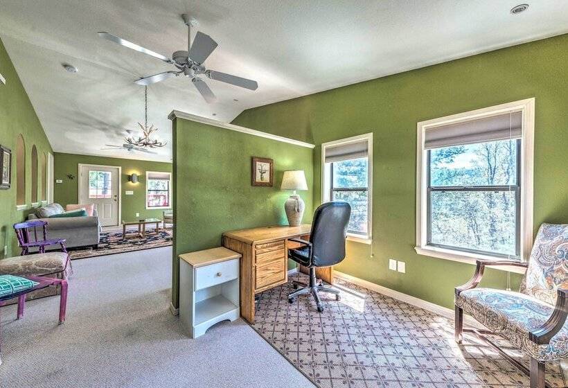 Cloudcroft Escape W/ Forest Views!