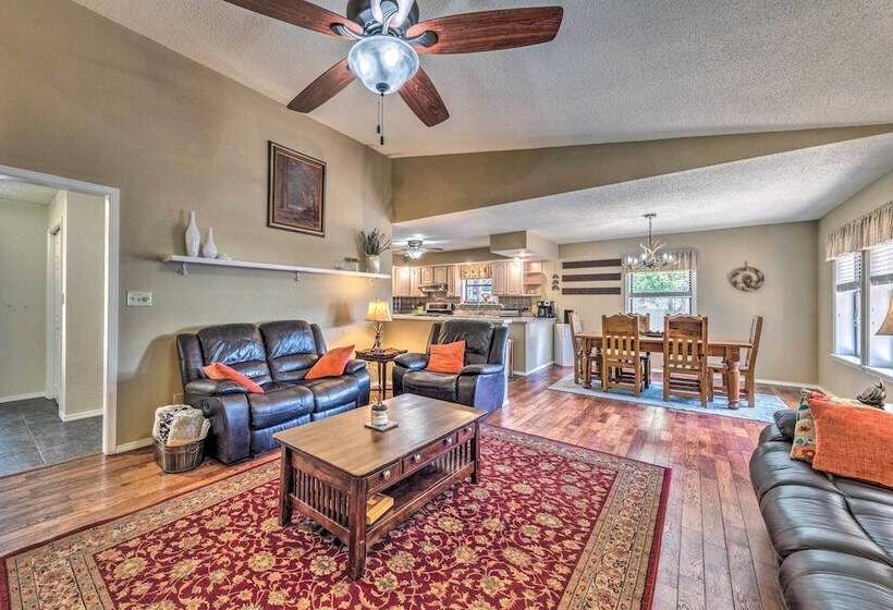 Cloudcroft Escape W/ Forest Views!