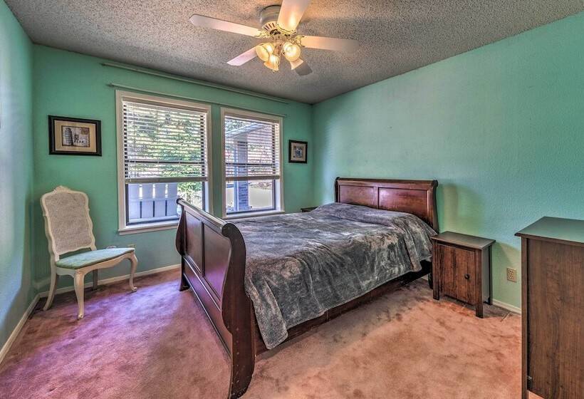 Cloudcroft Escape W/ Forest Views!