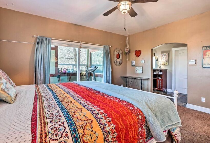 Lovely Lake Arrowhead Home W/ Private Hot Tub