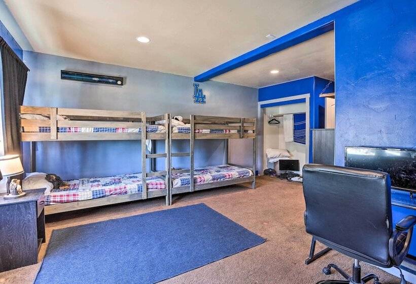 Lovely Lake Arrowhead Home W/ Private Hot Tub