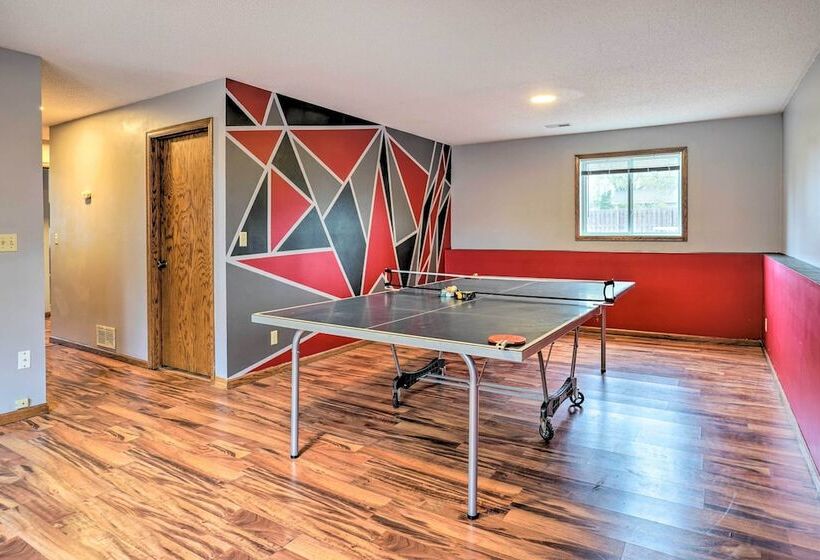 Lovely Minneapolis Home Near Target Field!