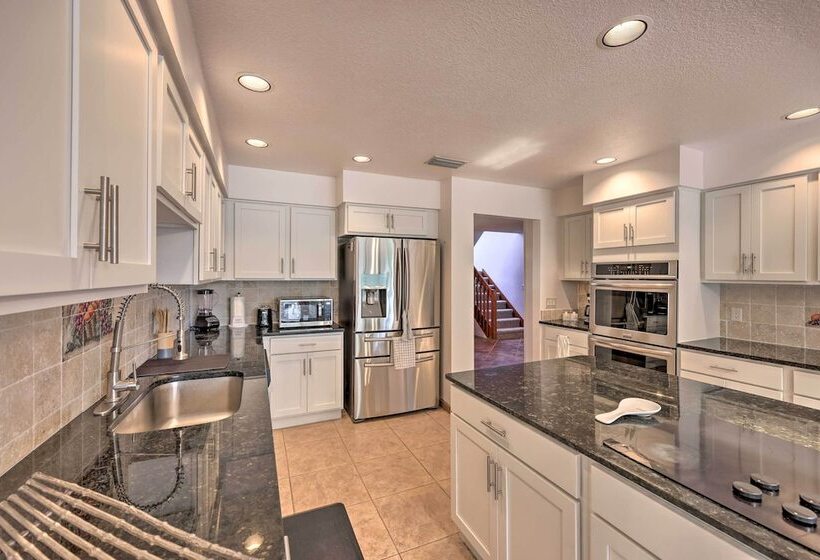 Lovely Palm Coast Retreat W/ Outdoor Kitchen