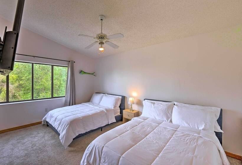 Lovely Palm Coast Retreat W/ Outdoor Kitchen