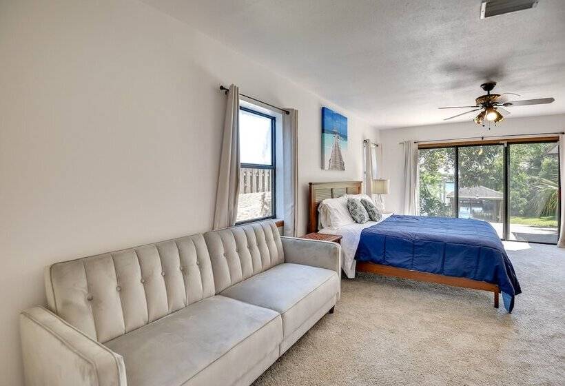 Lovely Palm Coast Retreat W/ Outdoor Kitchen