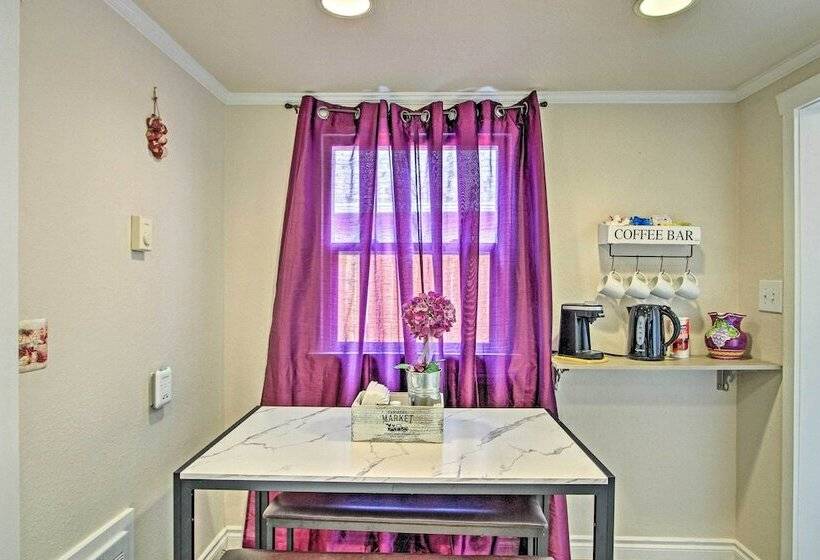 Lovely Tacoma Cottage W/ Fire Pit, Near Dtwn!