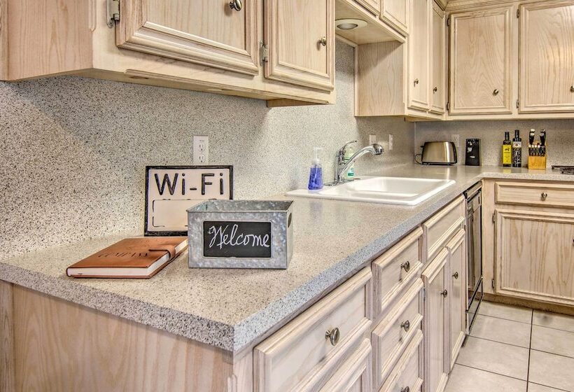 Lubbock Home W/ Deck & Yard 8 Miles To Ttu!