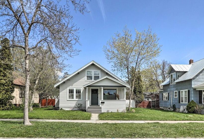 Luxe Glacier Getaway: Walk To Downtown Kalispell!