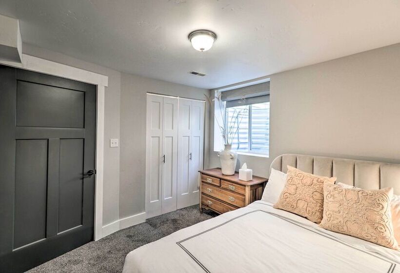 Luxe Glacier Getaway: Walk To Downtown Kalispell!