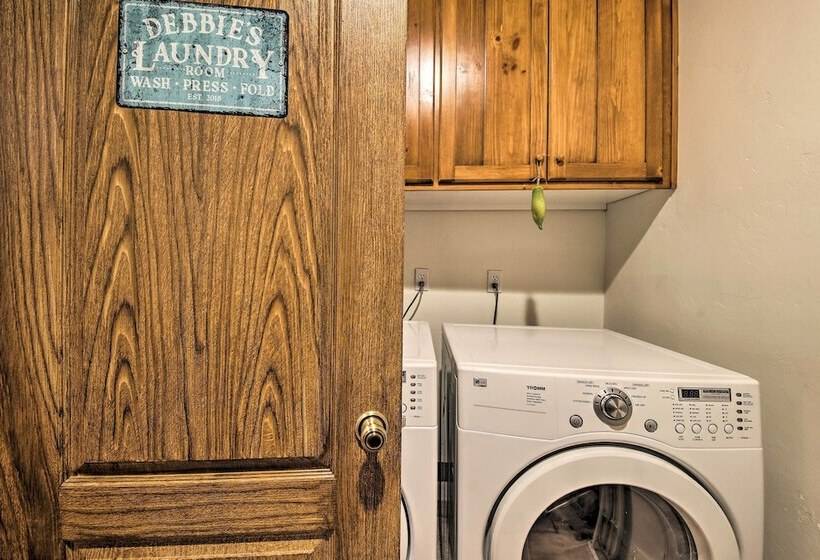 Luxe Lake Arrowhead Home W/ Deck, 3 Mi To Village!