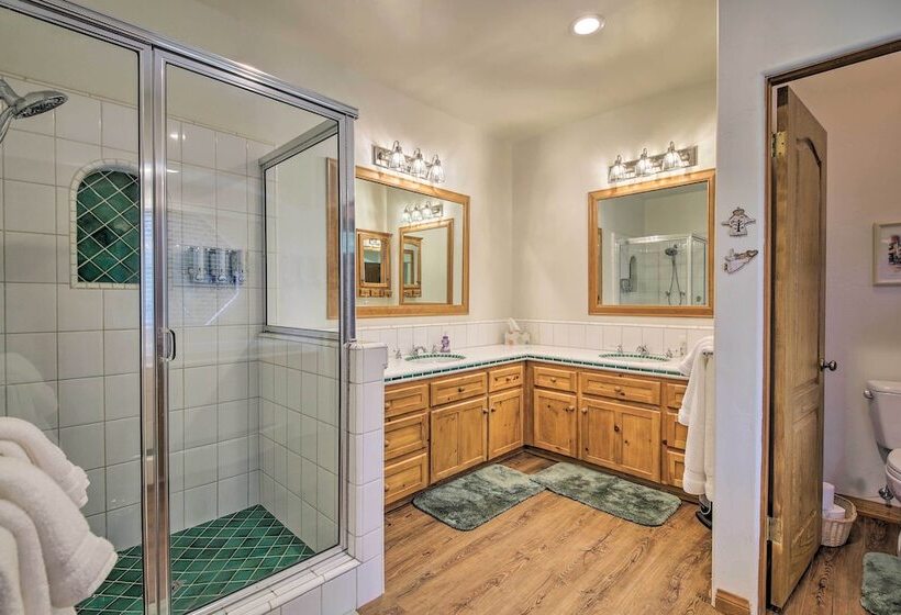 Luxe Lake Arrowhead Home W/ Deck, 3 Mi To Village!