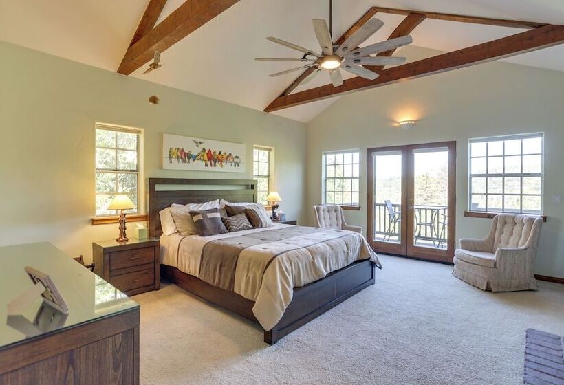 Luxe Lake Arrowhead Home W/ Deck, 3 Mi To Village!