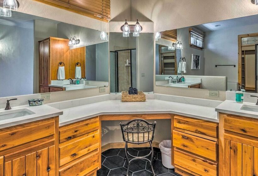 Luxe Ruidoso Home W/ Hot Tub + Mountain Views