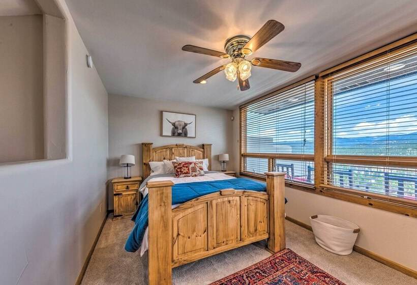 Luxe Ruidoso Home W/ Hot Tub + Mountain Views