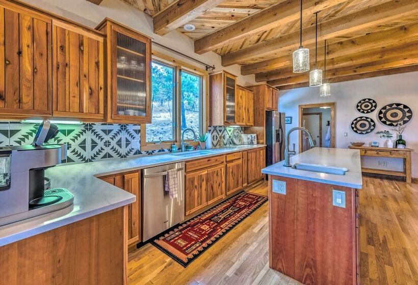 Luxe Ruidoso Home W/ Hot Tub + Mountain Views