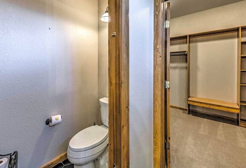 Luxe Ruidoso Home W/ Hot Tub + Mountain Views