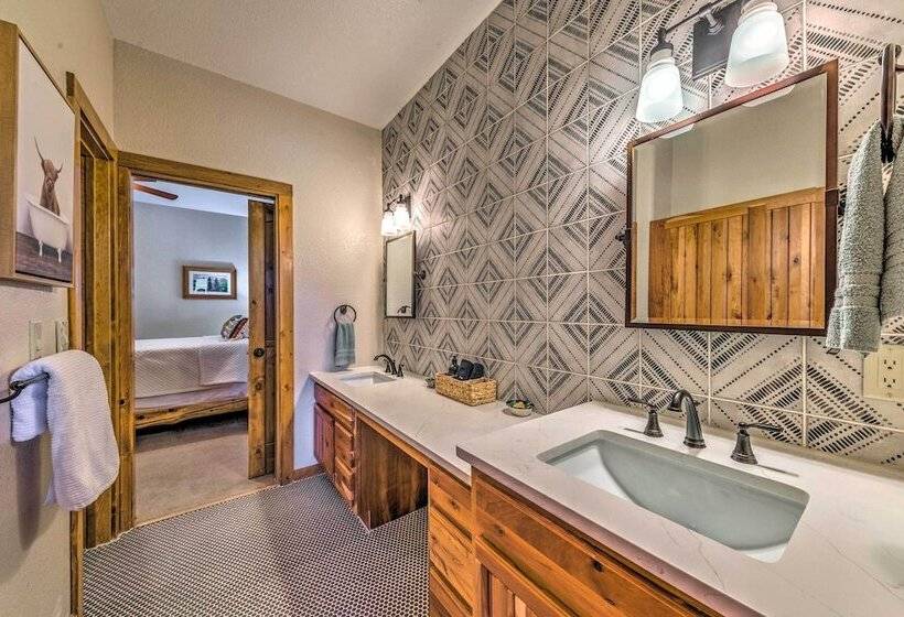 Luxe Ruidoso Home W/ Hot Tub + Mountain Views