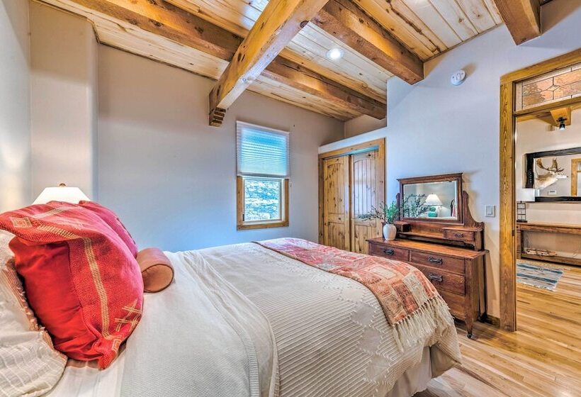 Luxe Ruidoso Home W/ Hot Tub + Mountain Views