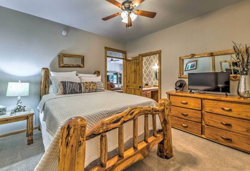 Luxe Ruidoso Home W/ Hot Tub + Mountain Views