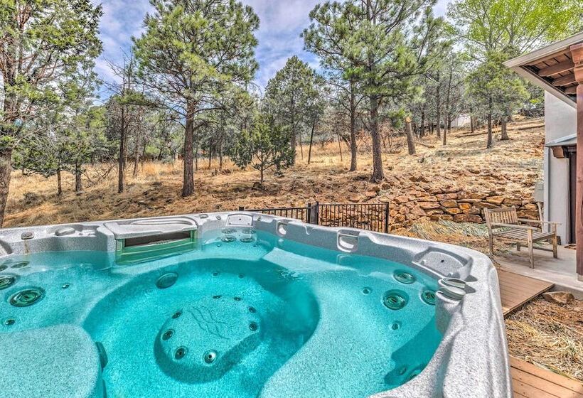 Luxe Ruidoso Home W/ Hot Tub + Mountain Views