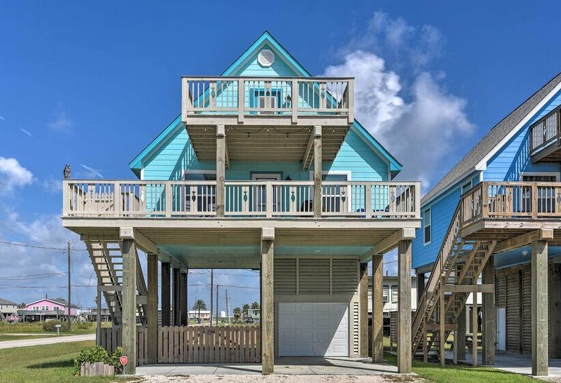 2 Blocks To Gulf: Surfside Beach Family Home!
