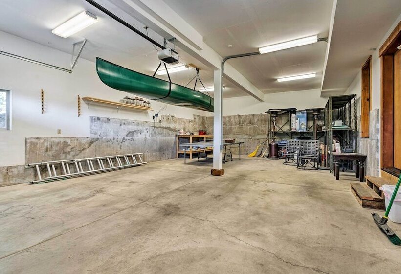 Truckee Escape W/ Hot Tub Near Ski Resorts