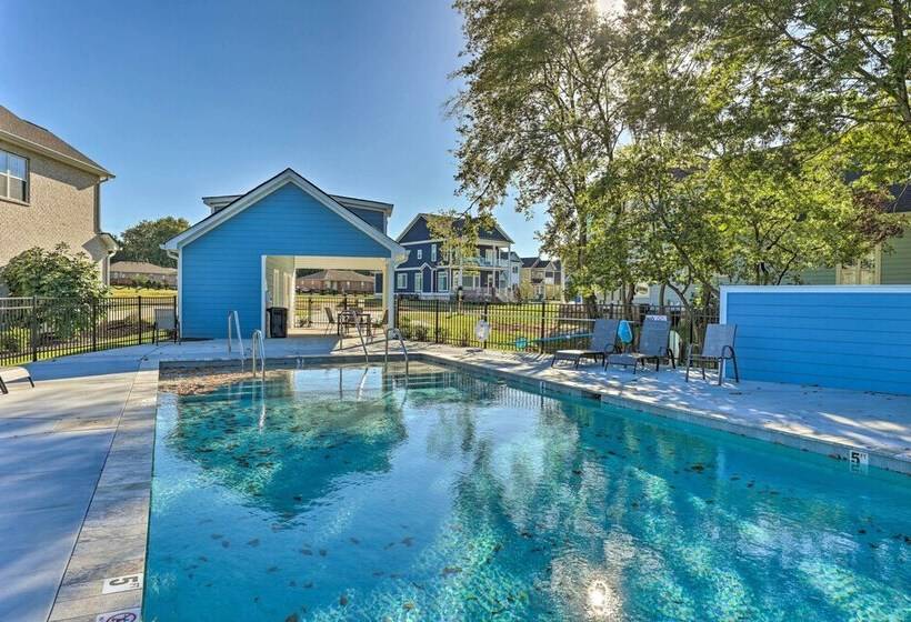 Waterfront Oasis On Tims Ford Lake: Pool/kayak!