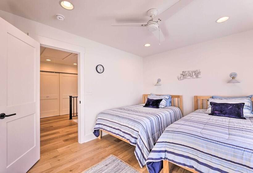 Waterfront Oasis On Tims Ford Lake: Pool/kayak!