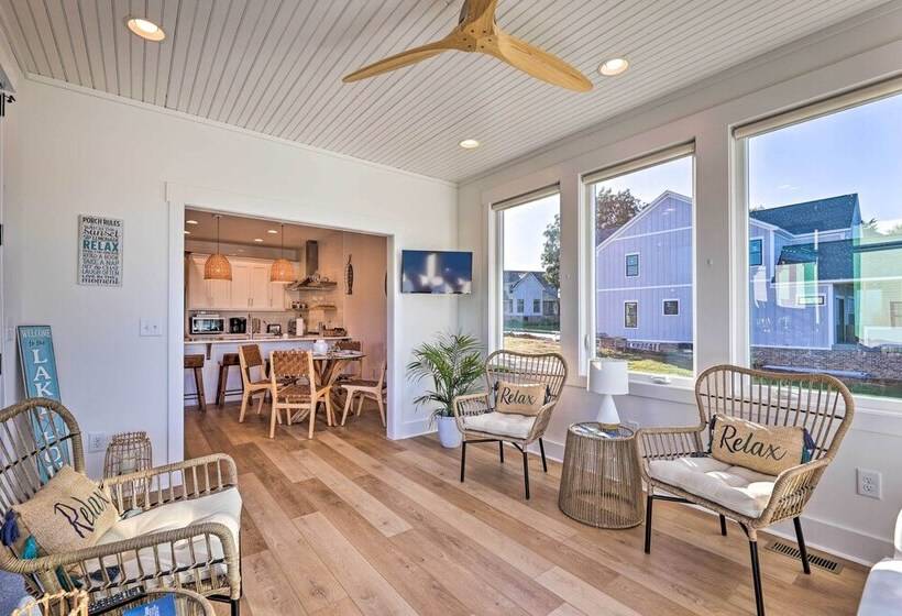 Waterfront Oasis On Tims Ford Lake: Pool/kayak!