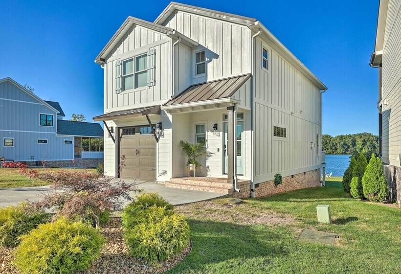 Waterfront Oasis On Tims Ford Lake: Pool/kayak!