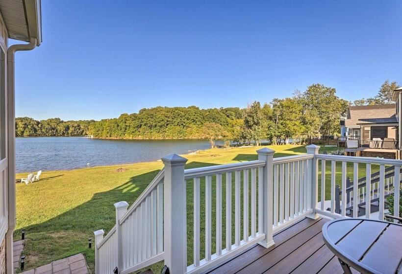 Waterfront Oasis On Tims Ford Lake: Pool/kayak!