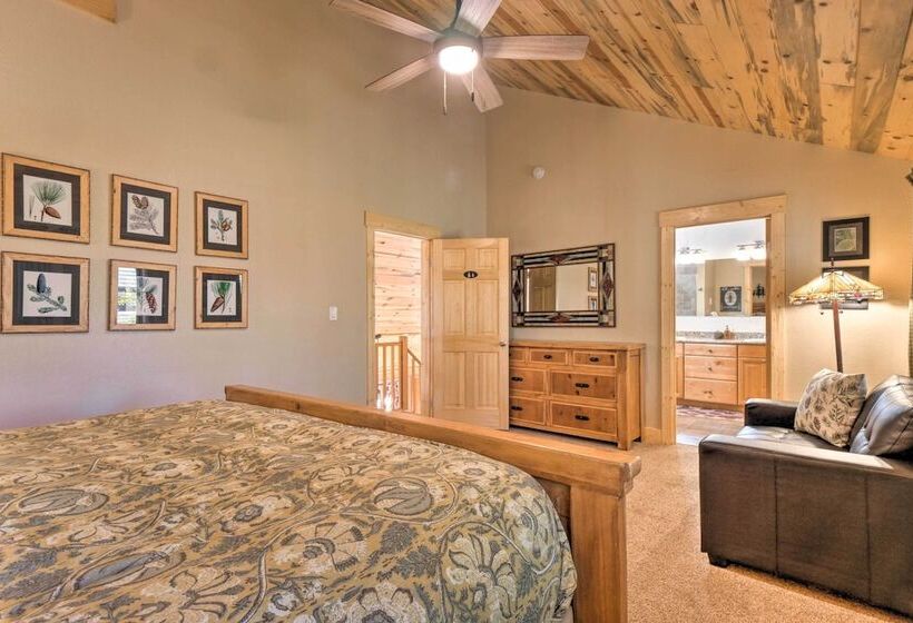 Luxury 4 Br Cabin: 2 King Suites On Shuttle Route