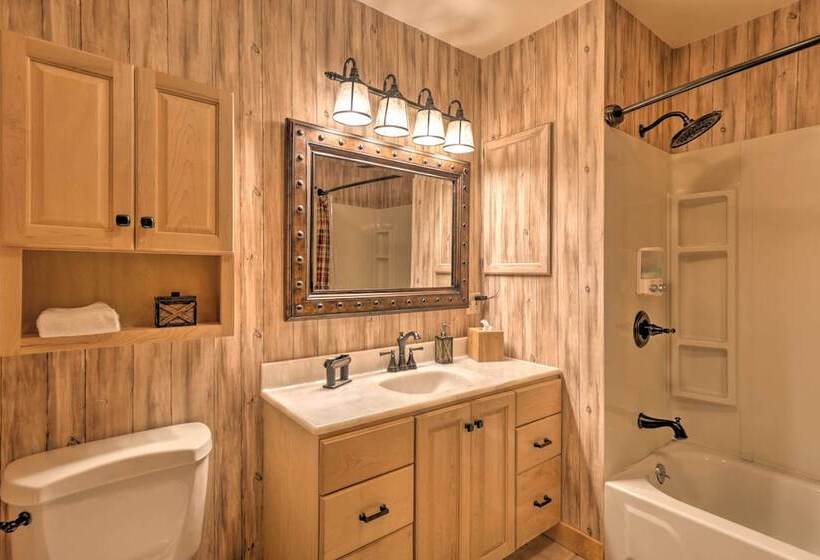 Luxury 4 Br Cabin: 2 King Suites On Shuttle Route