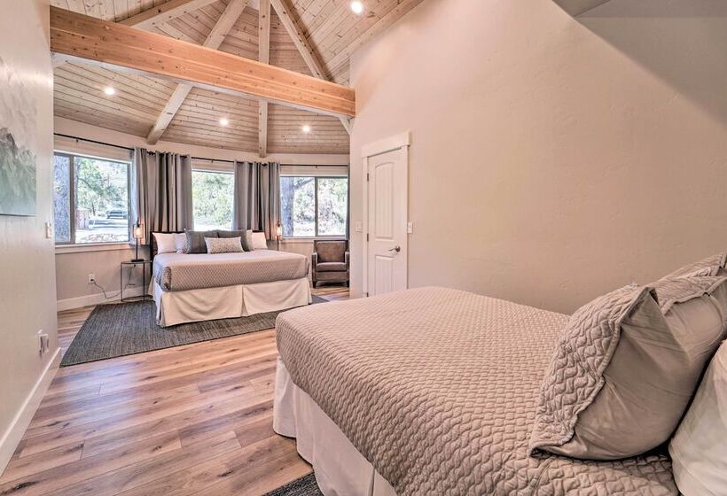 Luxe Reno Chalet W/ Mountain View: 3 Mi To Skiing!