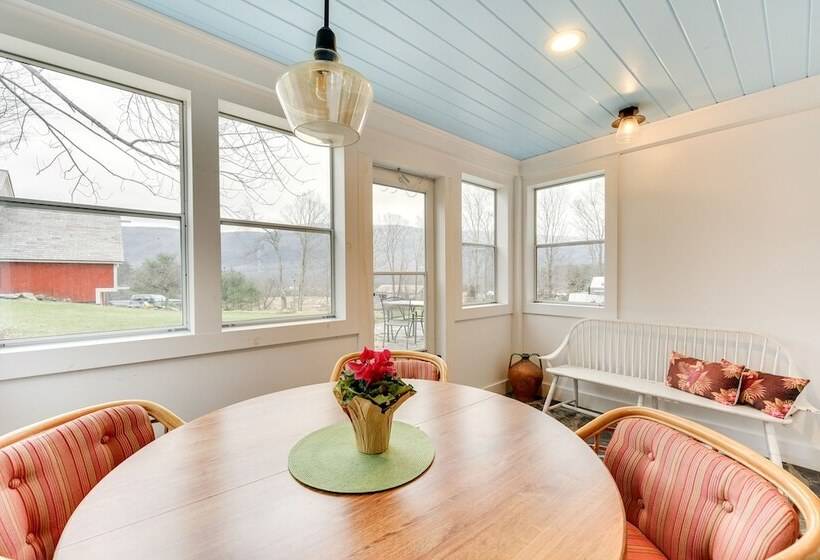 Manchester Center Home W/ Green Mtn Views!